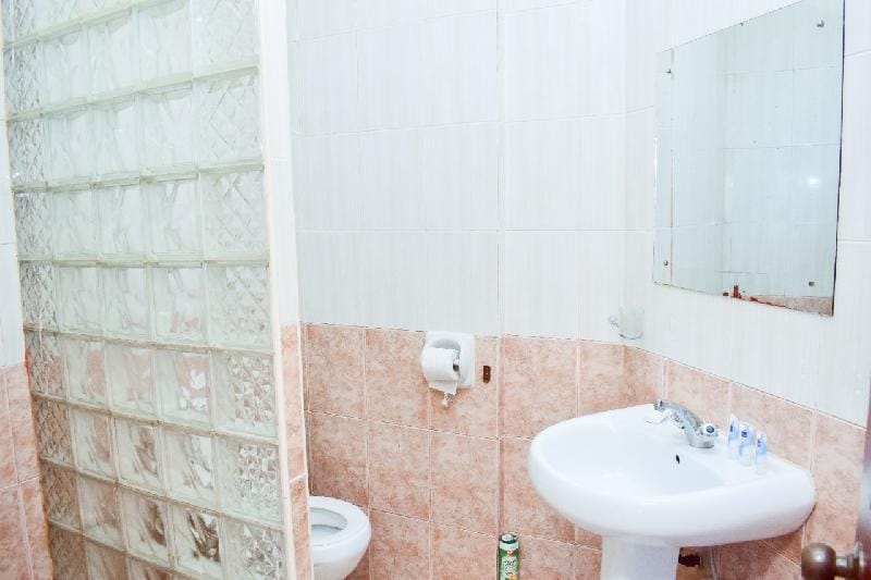 Fastcare Luxurious 2 Bedroom sea view in Nyali Apartment in Mombasa