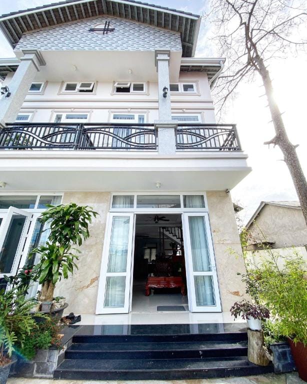 Villa 84 Hồ Xuân Hương Villa in Dalat