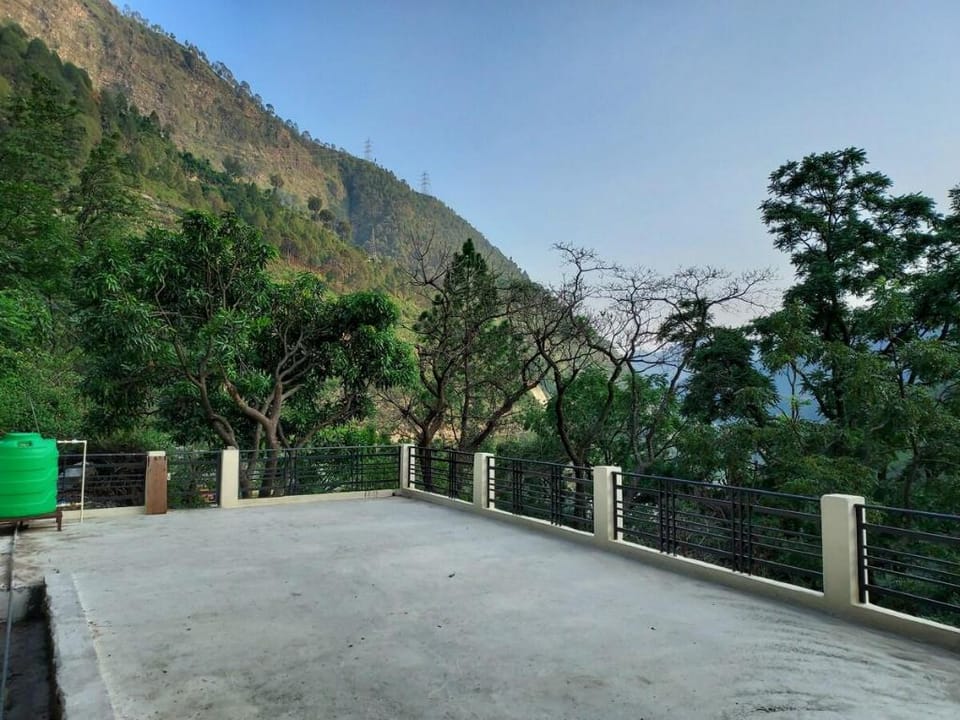 Phulari House- Heart in Hills Vacation rental in Uttarakhand