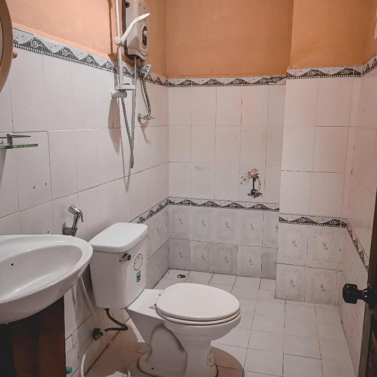 Phaiphana Guesthouse, please scan QR code in photo Apartment in Luang Prabang