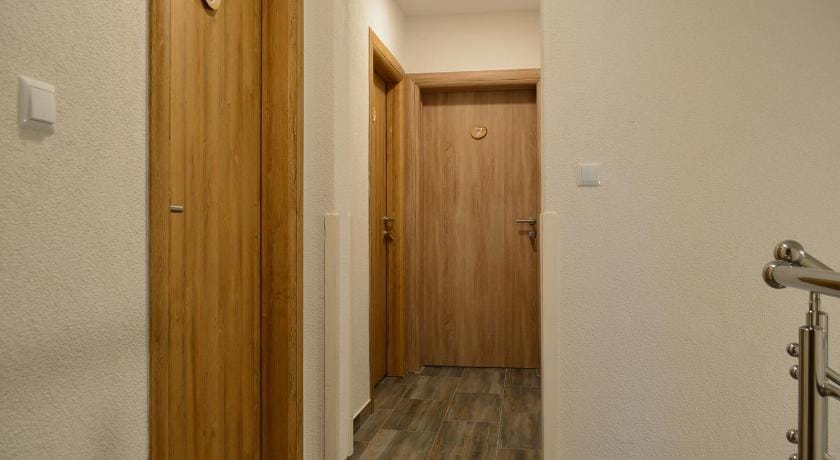 Guesthouse Natura Hotel in Jezerce