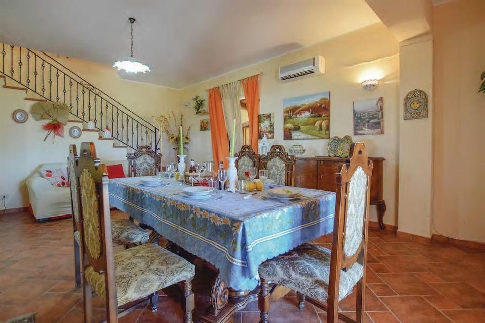 Superb Villa with Garden   [Clima + Wi-Fi] Villa in Sicily