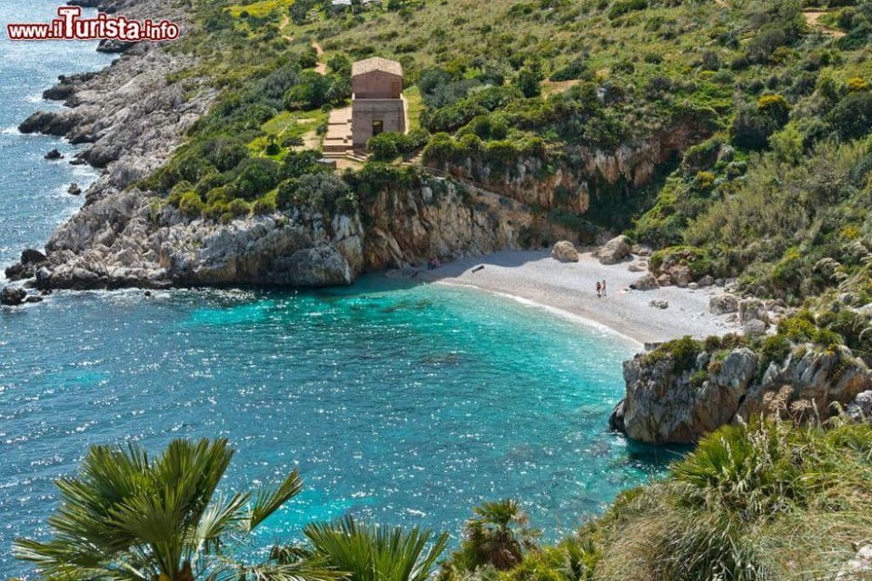 Superb Villa with Garden   [Clima + Wi-Fi] Villa in Sicily