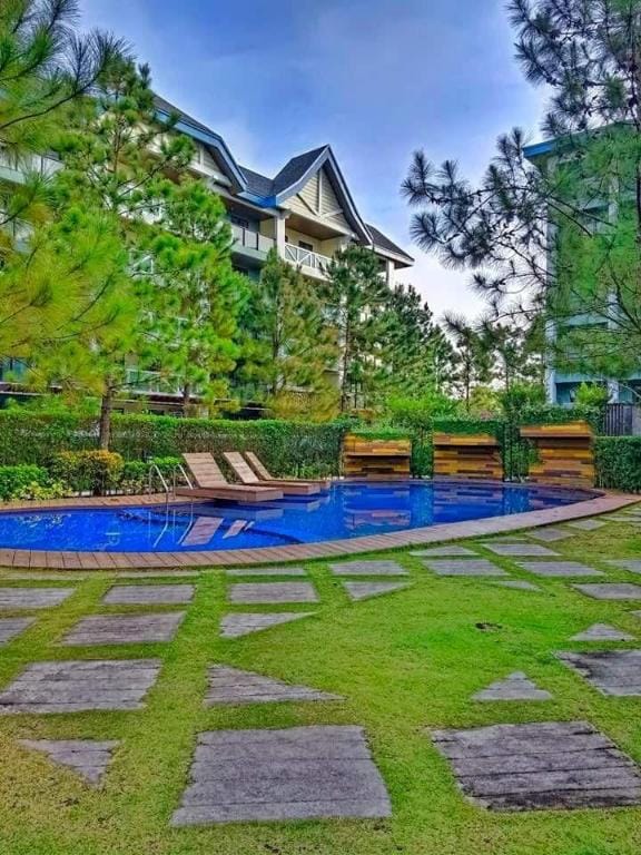 StayPlus Tagaytay London Suite with WIFI Apartment in Tagaytay