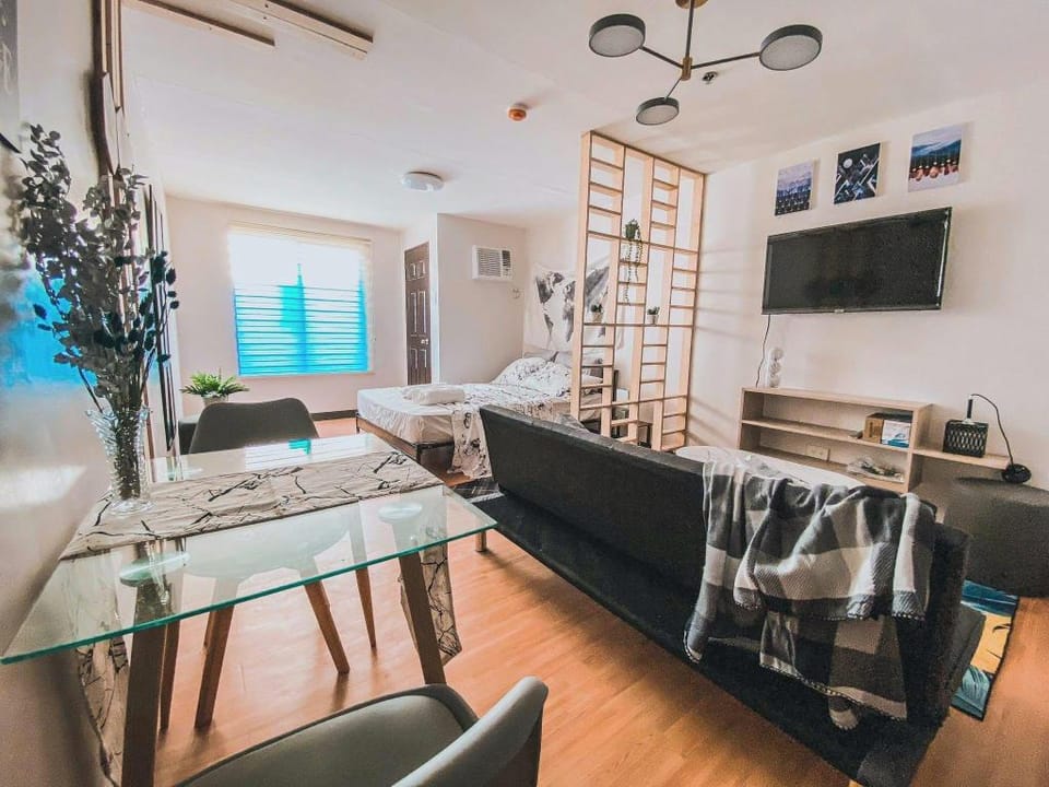 Zen's Pad 2 - 1BR Condo near Philippine Arena Apartment in Region of Manila