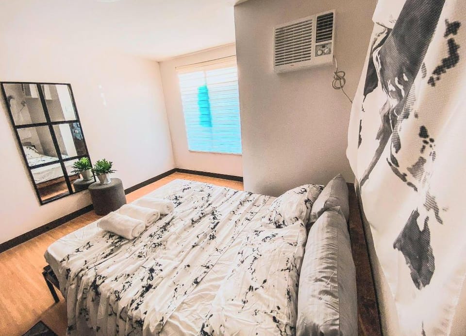 Zen's Pad 2 - 1BR Condo near Philippine Arena Apartment in Region of Manila