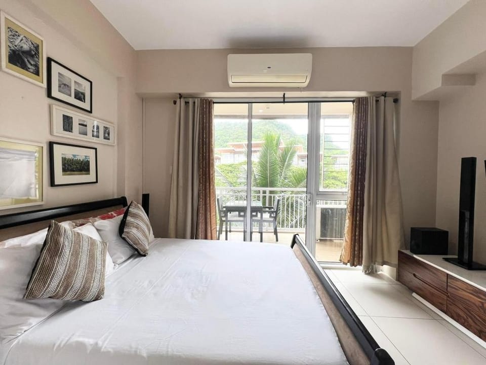 Miranda A 318 Lagoon View atPico by Raquel's Place Vacation rental in Nasugbu