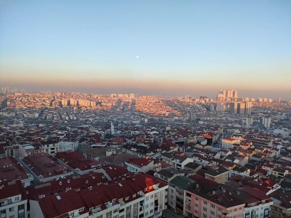 Great 1+3 apartment with open view Apartment in Istanbul