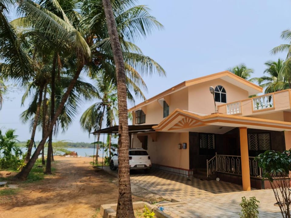 The backwater homestay Vacation rental in Karnataka