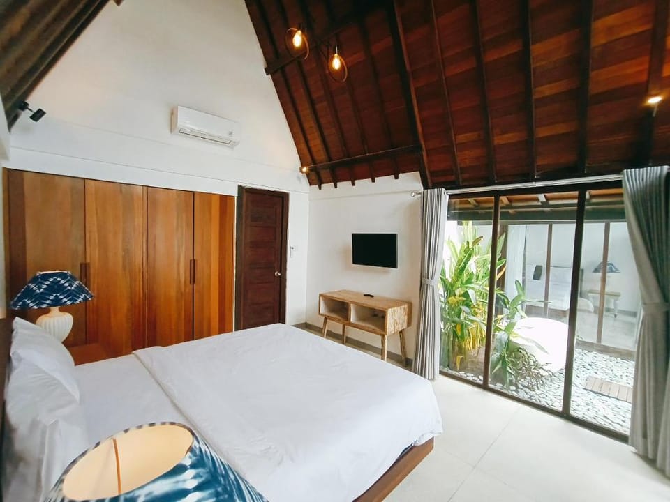 Beach 10 mins - Mimi D. Finns Canggu Private Pool Villa in North Kuta