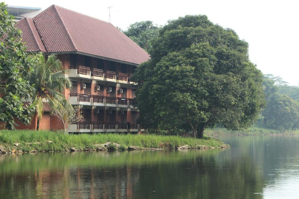 Pusat Studi Jepang Universitas Indonesia Hotel in South Jakarta City