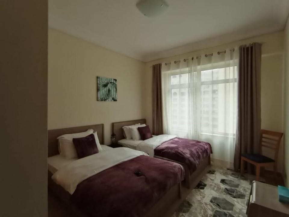 Lovely 2 BR spacious Palm apt Vacation rental in Dubai
