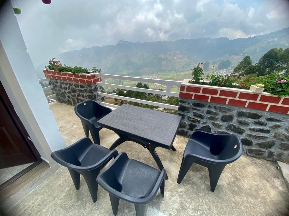 Emmanuel inn- Villa with a Valley View Vacation rental in Kodaikanal