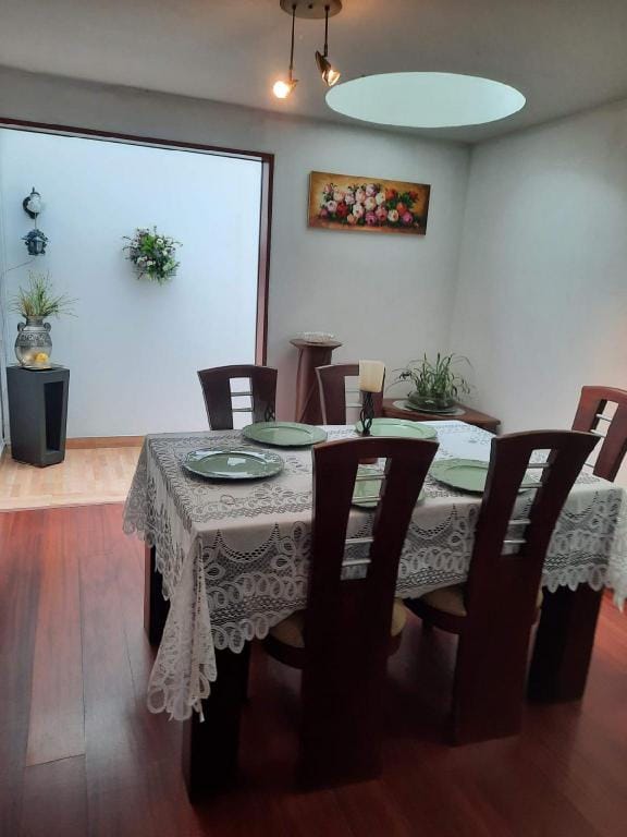  COLOMBIA BOGOTA ALOJAMIENTO  CERCA AL AEROPUERTO. Apartment in Bogota