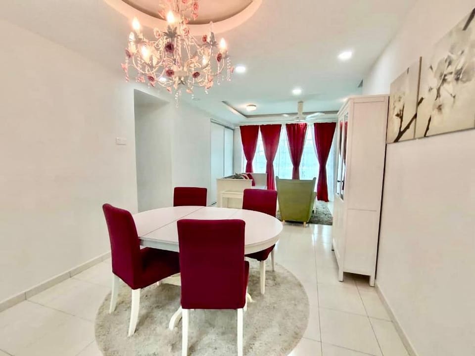 The Trails of Kampar, Homestay with Pool View Apartment in Perak