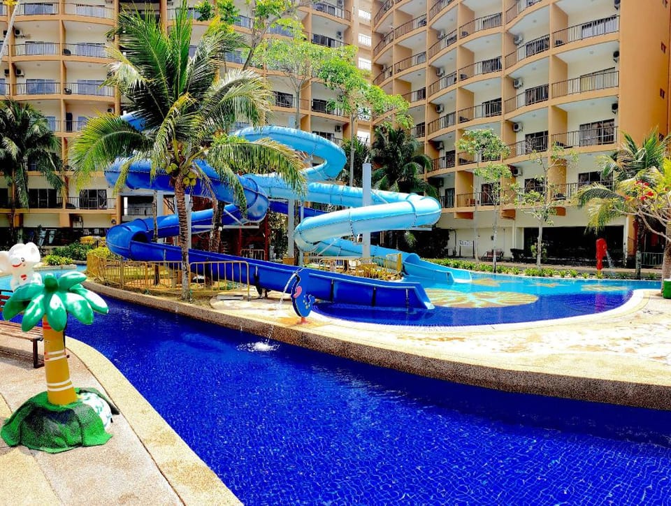 Themepark View | Gold Coast Morib [A3254] Apartment in Selangor, Malaysia