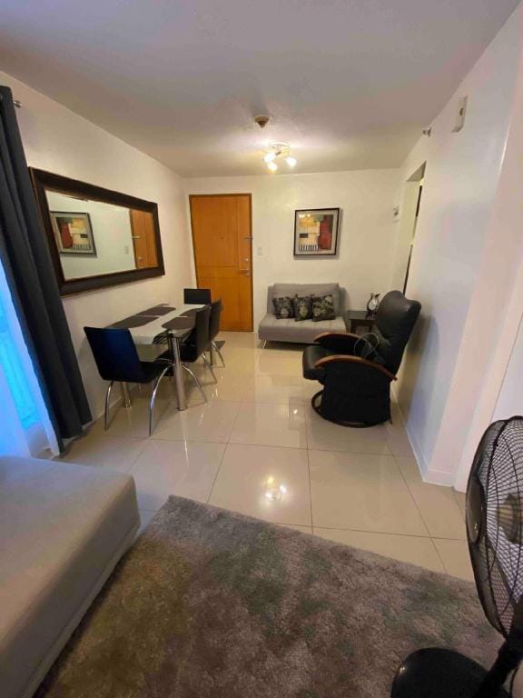 Montecito Condo across Terminal 3 Airport Vacation rental in Pasay