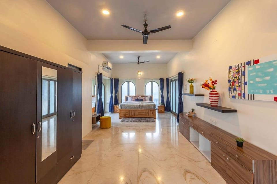Grey Mosaics by StayVista - Mountain-view villa in Vasai with Pool, Spacious lawn & Terrace Villa in Maharashtra