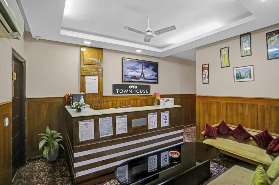 Townhouse Green Park Residency 1 Hotel in New Delhi