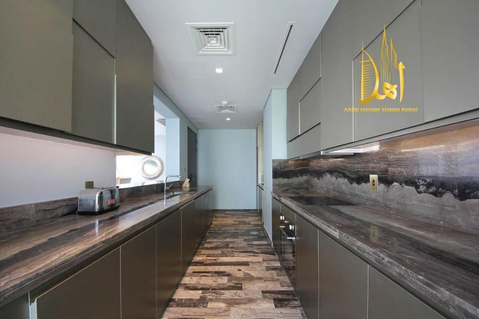 Skyscraper Penthouse | DAMAC Heights| Dubai Marina Apartment in Dubai