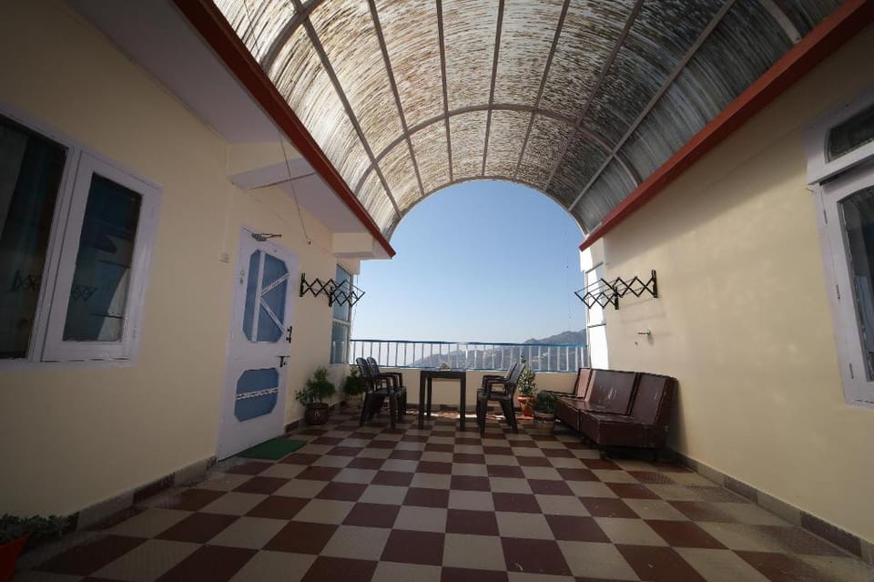 Panaromic Home Stay 305 Apartment in Uttarakhand