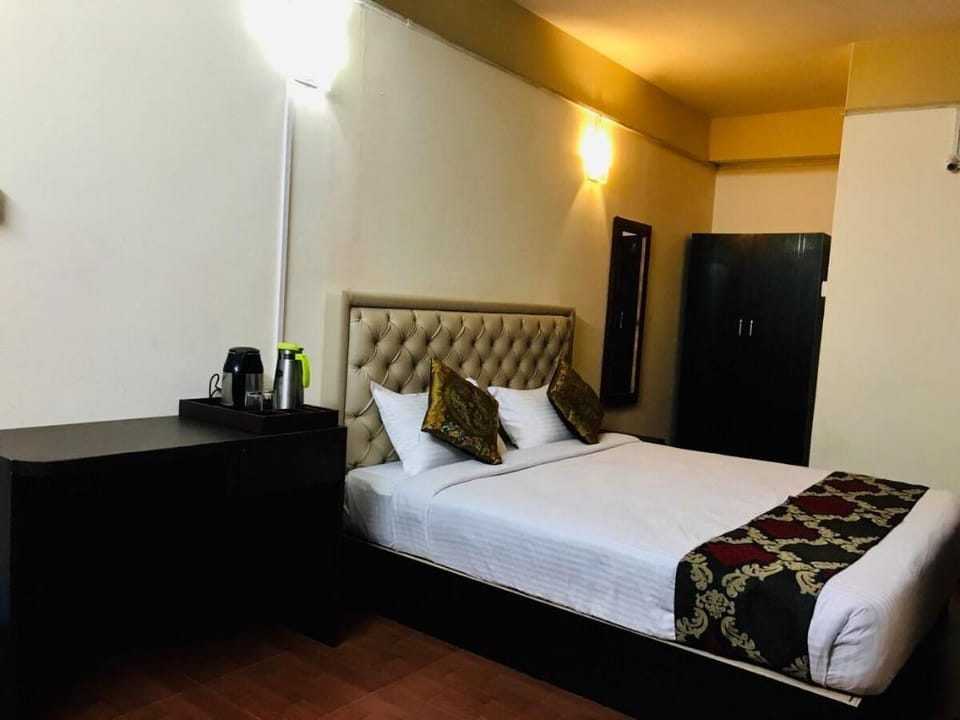 Hotel Golden Fish Vacation rental in India