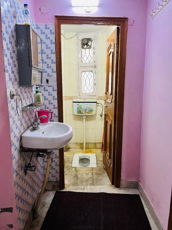 Hostel at affordable price (400 per bed) Apartment in Punjab, India