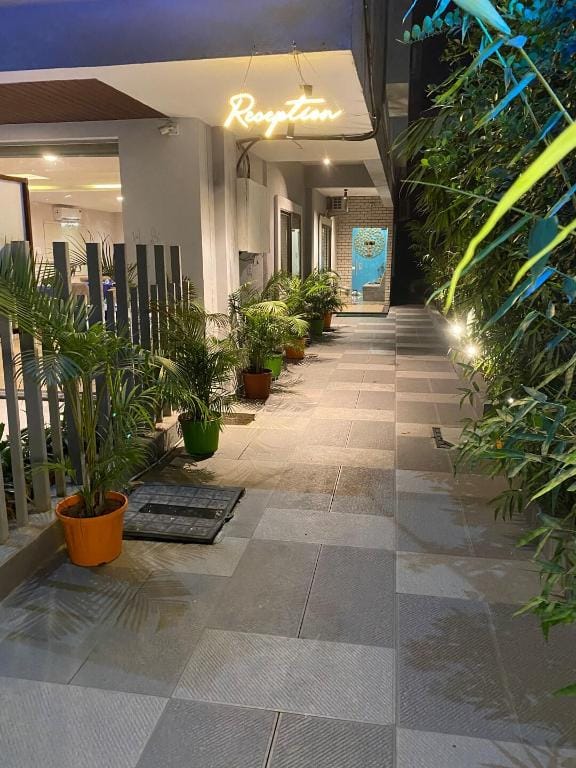 HOTEL MUMBAI HOUSE, LIG BEHIND CHL HOSPITAL Apartment in India