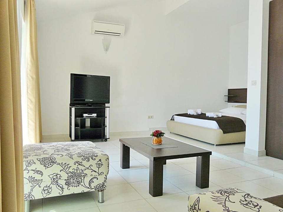 Family Room with Sea View Apartment in Dubrovnik-Neretva County