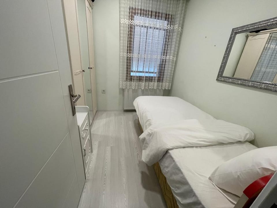LİV HOSPİTAL 5 MİNUTES/ORTAKOY/ULUS Vacation rental in Istanbul