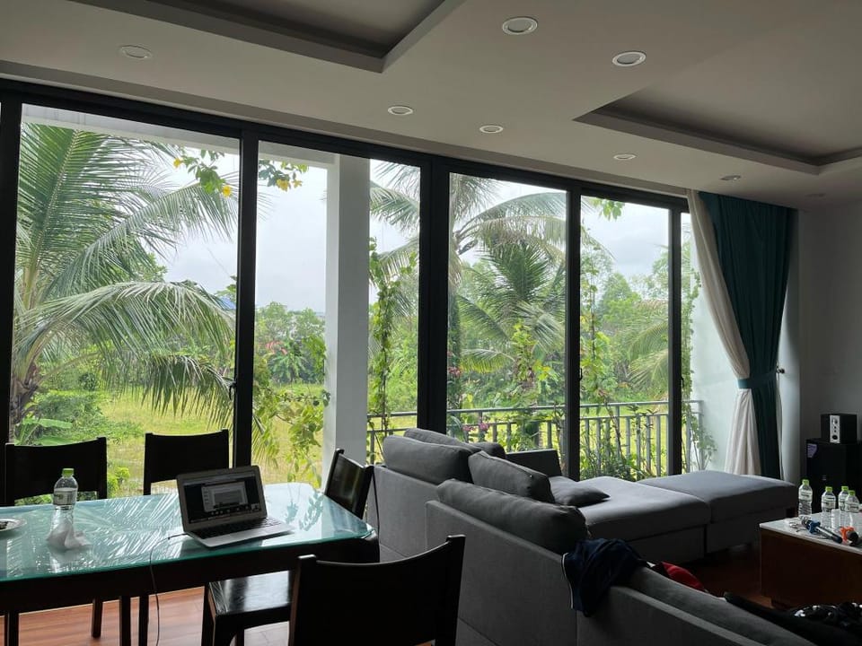 Villa Flamingo Đại Lải 4 phòng ngủ Villa in Laos