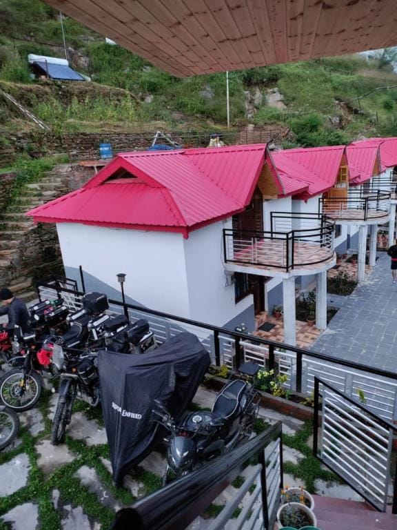 Treeline Cottages Narkanda Villa in Himachal Pradesh