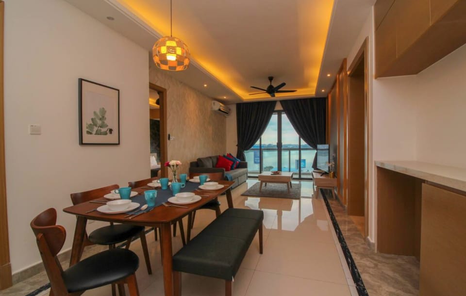 Crown Suite  R&F Mall 2BR 4Pax near CIQ Apartment in Johor Bahru