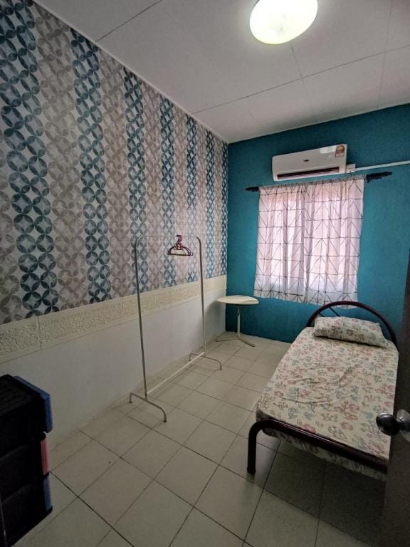 Rumah teres 2 tingkat & 3 bilik Vacation rental in Johor