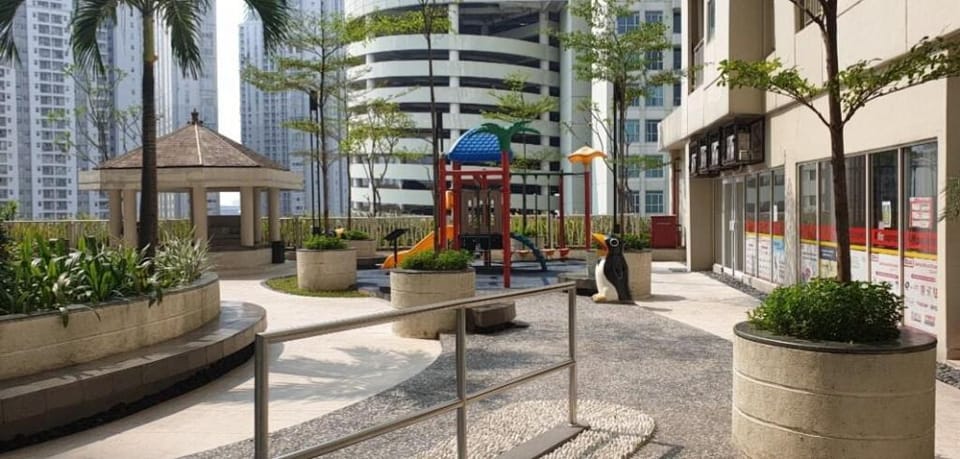 Madison Park Near Central Park Comfy Studio Room Apartment in Jakarta
