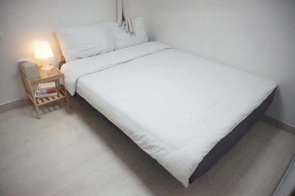 Hongdae 3-Room house, 7 mins from Hongik Univ Stn. Apartment in Seoul