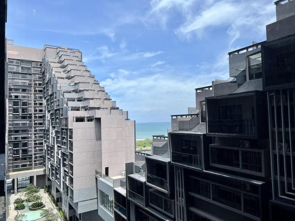 Private Bathtub FreeParking High Floor Pool A21 Vacation rental in Malacca