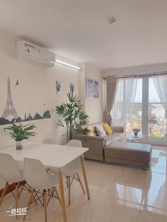 Gần chợ hải sản; quảng trường; bãi tắm Apartment in Laos