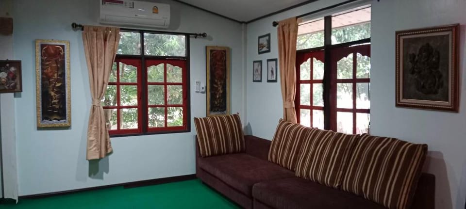 BaanWarin Homestay Vacation rental in Laos