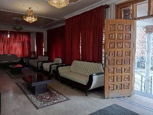 SAYYAM HEIGHTS **CHARMING 32 BEDROOM HOTEL** Apartment in Pakistan