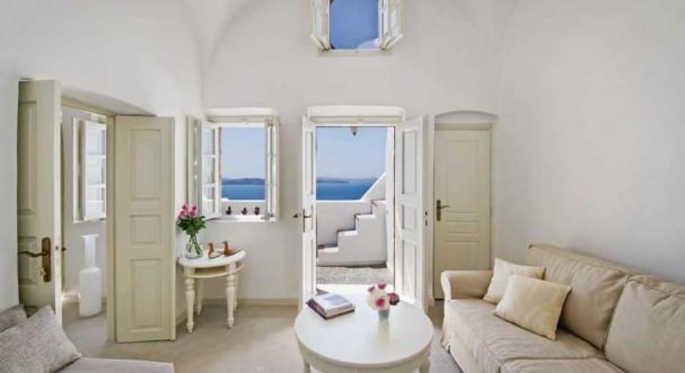 Villa Calliope, Aegean Views Apartment in Oia