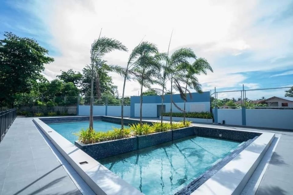 Sea-City View with balcony Apartment in Lapu-Lapu City