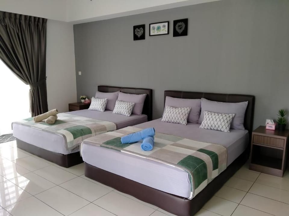 KK Aeropod [5B]/2 Queen Bed/Free Parking/Balcony Apartment in Kota Kinabalu