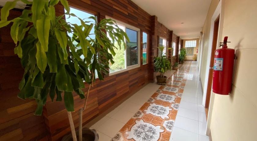 โรงแรมภูน้ำฟ้า - Phunumfha Hotel ชุมแพ Hotel in Laos