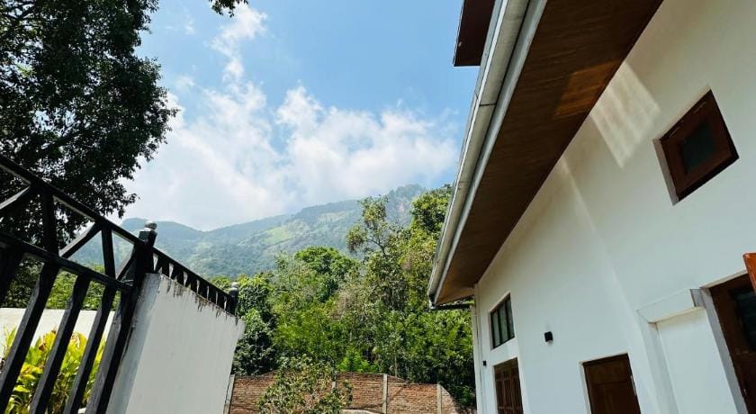 Resort Myriad Star Ella Riad in Uva Province, Sri Lanka