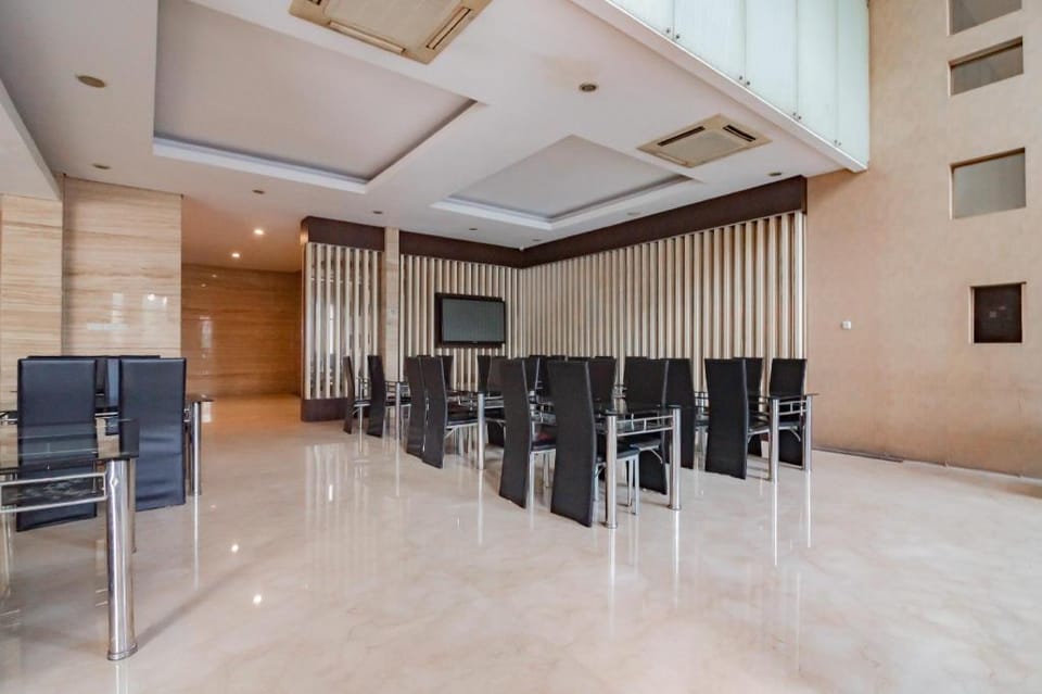 Urbanview Hotel Newton Riau Bandung by RedDoorz Hotel in Bandung