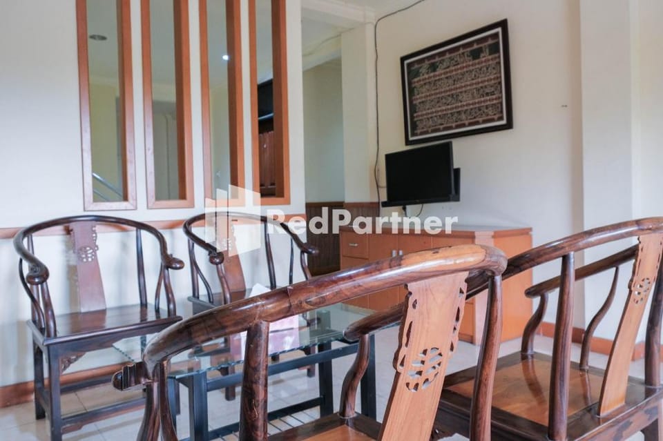 Vandhela Homestay Syariah 2 Mitra RedDoorz Vacation rental in Surabaya