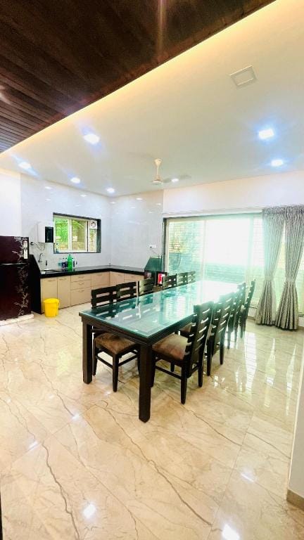 Surabhi Villa Hotel in Maharashtra