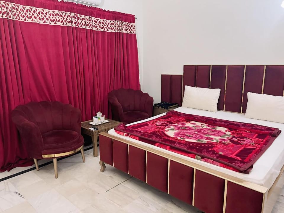 Smart lodge Hotel in Islamabad