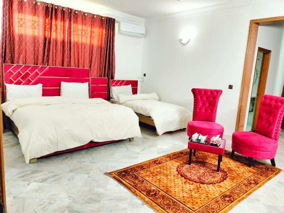 Smart lodge Hotel in Islamabad